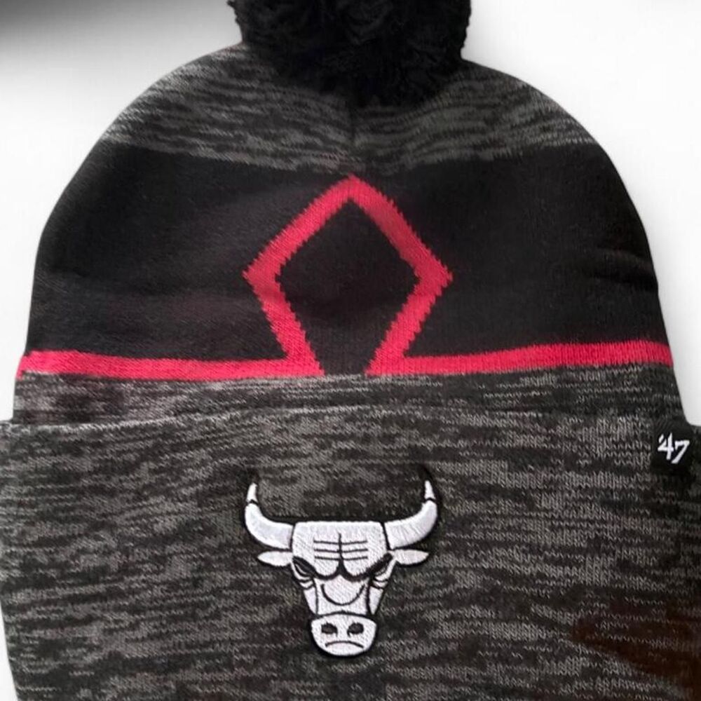 Chicago Bulls 47 Men's Black and Grey Beanie Hat NWT